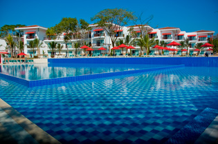 Royal Decamer&oacute;n Bar&uacute;